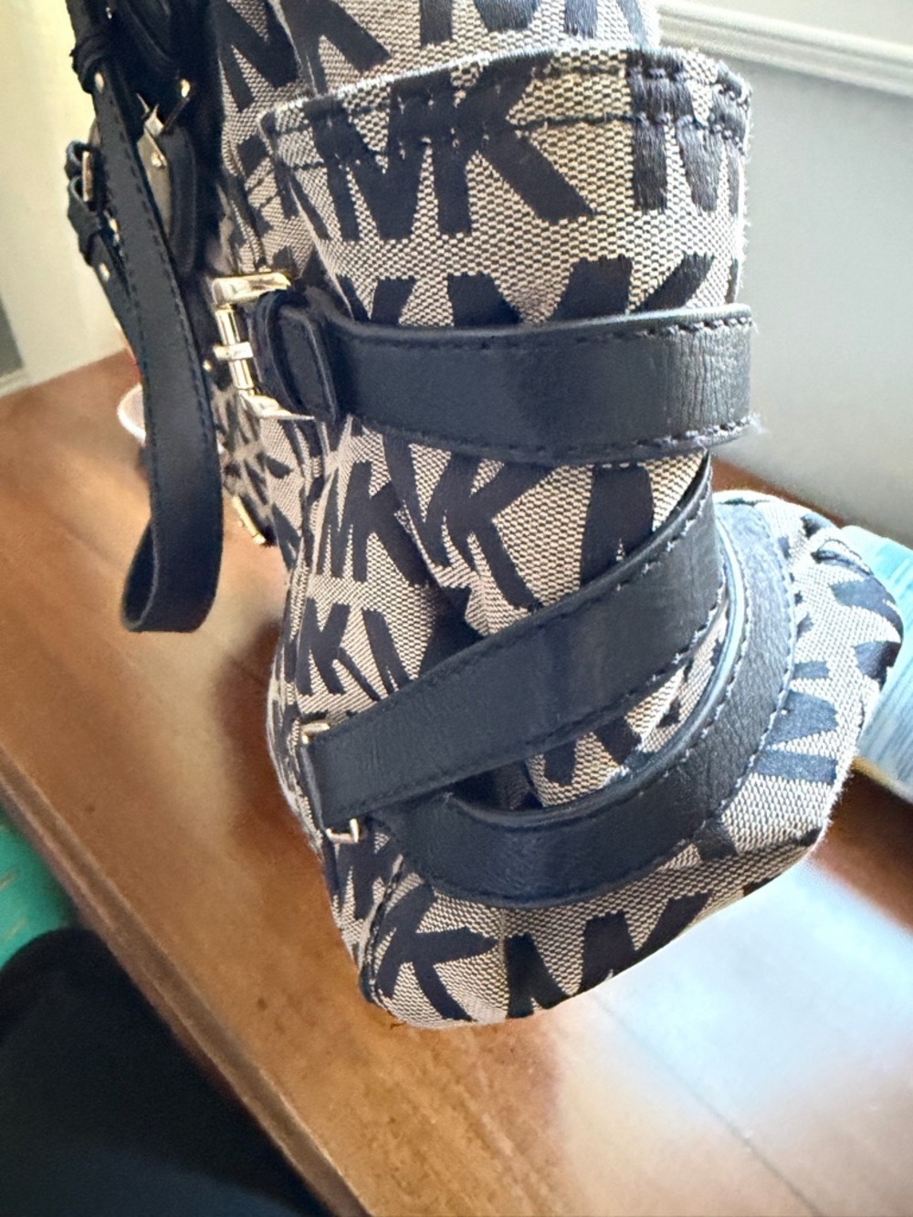 Michael Kors Beige and Black MK Logo Tote - Picture 4 of 7